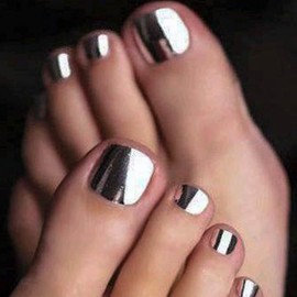 Juneyemo 24pcs Square Fake Toenails Simple False Toes Nails Artificial Toenail Short Acrylic Press on Toe Nails for Women and Girls (A)