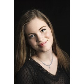 Futesheel 17th Birthday Gifts for Girls, 17 Beads Necklace for 17-Year-Old Girl, Sweet 17 Gifts for Girls, 17 Year Old Birthday Gift Ideas, Sweet 17 Birthday Jewellry for Teenage Girl Gifts