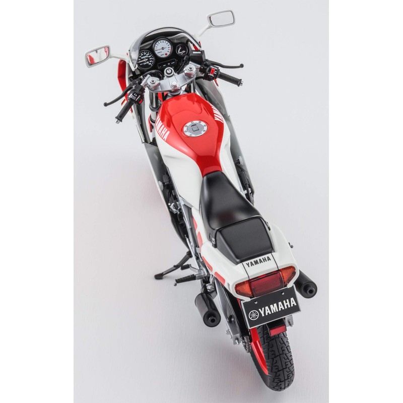 Hasegawa BK11 1/12 Motorcycle Series Yamaha TZR250 (1KT) Plastic Model