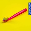 Cepillo de dientes de ortodoncia Curaprox CS 5460: cuidado de