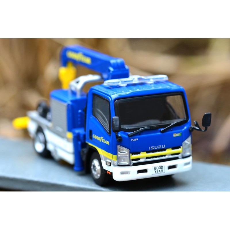 Tiny City 1/76 Isuzu N Series Tow Truck Goodyear Good