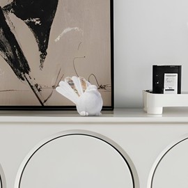 JOOMBE White Bird Statue，Mid Century Modern Bird Figurines for Home Decor，Sculpture Decorations in Rooms, Living Rooms, Shelves，Small Animal Gifts for Friends and Relatives