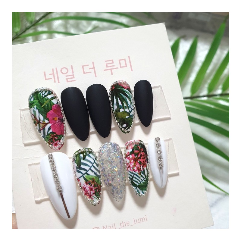 Summer Discount Tropical Handmade Nail Tips - White Gloss /