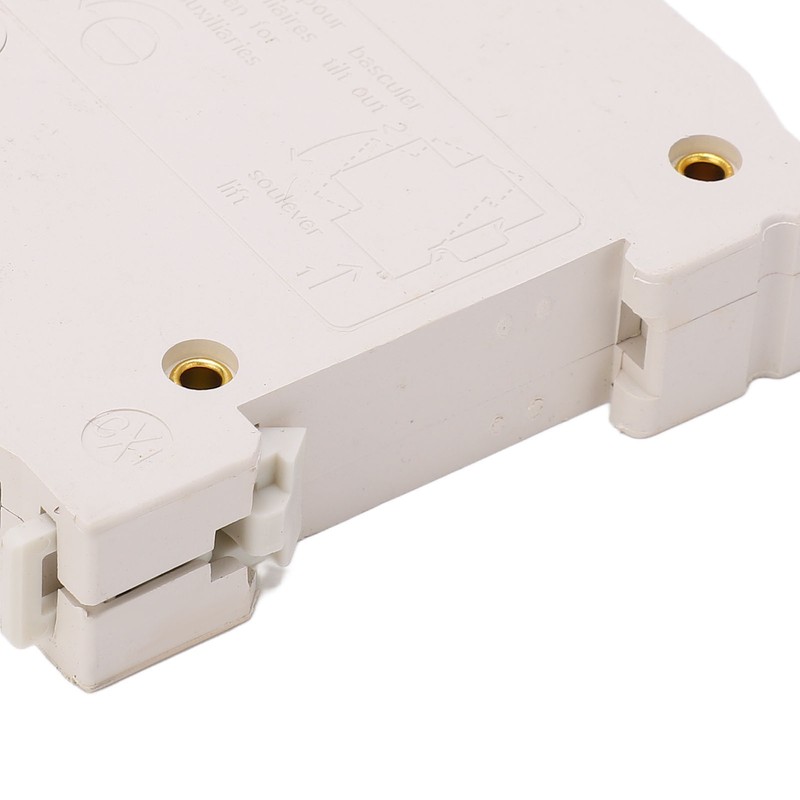 Miniature Circuit Breaker 63A 4500A Breaking Capacity Current Protection Device