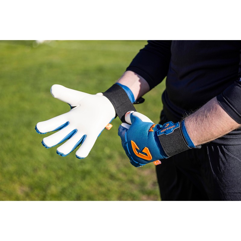 CATCH & KEEP Fly Blue Soul Men's Goalkeeper Gloves Size