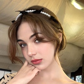 Inateannal 2 Pieces Bow Pearl Headbands for Wedding Bridal Cute Imitation Pearls Hoop Hair Band Non-Slip Styling Headband Hair Accessories for Women and Girls