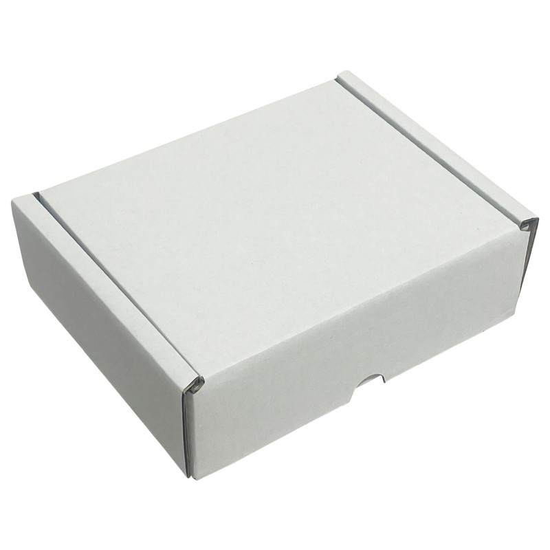 W.E. Roberts Postal Boxes White Cardboard boxes for posting 17x14x5.5cm
