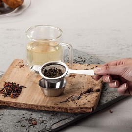 Stainless Steel Tea Filter Tea Strainer Loose Tea with Drip Bowl Stainless Steel Strainer or Loose Tea Leaf Filter Kitchen Tool with Long Handle and Stand Silver