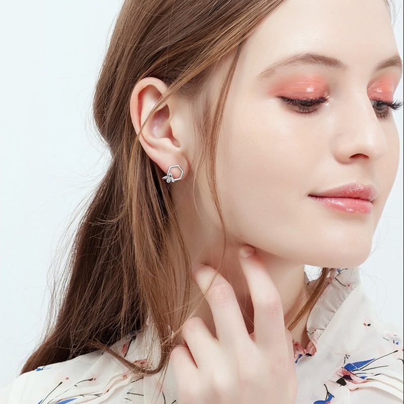 LUHE Honeycomb and Honey Bee Earrings Hypoallergenic Cute Sterling Silver