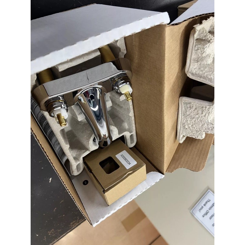 Delta Classic Centerset Bathroom Faucet in Chrome 2523lf