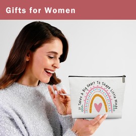 Teacher Appreciation Week Gifts Makeup Bag, Thankyou Present for Teachers, Pink Rainbow Cosmetic Bag, Christmas Gifts for Women, It's Takes A Big Heart to Shape Little Minds Travel Pouch