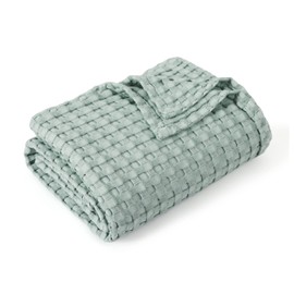 Bedsure Cooling Cotton Waffle Twin XL Blanket - Lightweight Breathable Blanket of Rayon Derived from Bamboo for Hot Sleepers, Luxury Throws for Bed, Couch and Sofa, Sage Green, 66x90 Inches