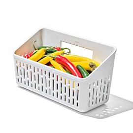OXO Good Grips Produce Saver – Crisper Basket, 4.15 x 9.2 x 5.05 in, White