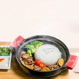 WUMUZAI 4 Pack Silicone Assist Hot Handle Holder, Pot Handle Covers Heat Resistant, Non Slip Cast Iron Skillet Handle Cover, Rubber Pot Handle Grips, Potholder Sleeve for Pans Cookware, Red