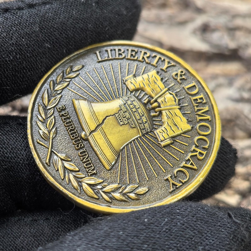 Strugglejewelry USA 250th Anniversary Challenge Coin, Liberty Bell & White