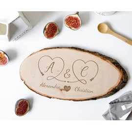 Personalisiertes Frühstücksbrettchen Rinde mit Namen und Motiv | Geschenk zur Hochzeit für Brautpaar | Valentinstag