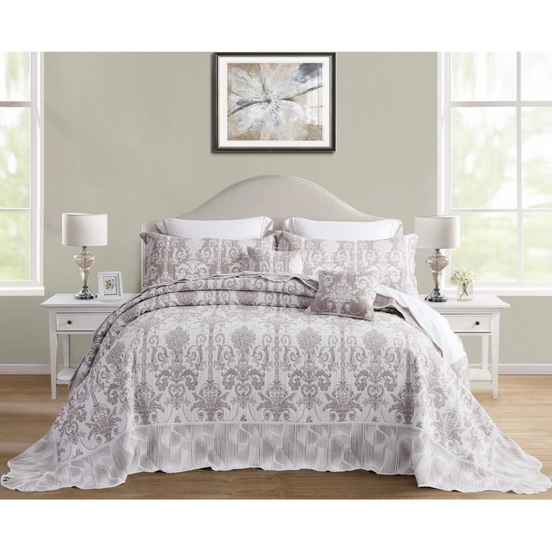 Blythease Oversized King Bedspread, Jacquard Matelasse Damask Pattern Design, Lightweight,