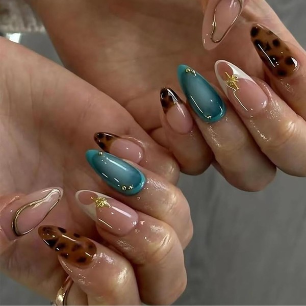 Cosmeria Nail design with 24 pieces press on nails, medium