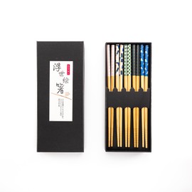 Bamboo Chopsticks Set, 5 Pairs of Stylish Japanese Wooden Chopsticks in Black Box - Perfect Reusable Cooking & Dining Gifts for Anime Fans and Beginners (Mixed Colours)
