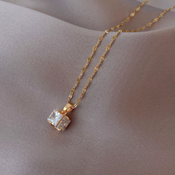 Jewelryboxes Gold Titanium Square Block Cube Princess Cubic Zirconia Pendant