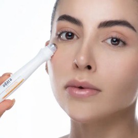 Adara Paris roll-on contorno de ojos con ácido hialurónico, hidrata y suaviza arrugas                                                                 