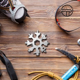 Pole Tip 18 in 1 Snowflake Multi Tool Gifts Gadget Gifts for Men and Women Portable Stainless Steel Multi Tool Easter Gifts Fathers Gifts Christmas Gifts Pocket Tool Set (Silver)