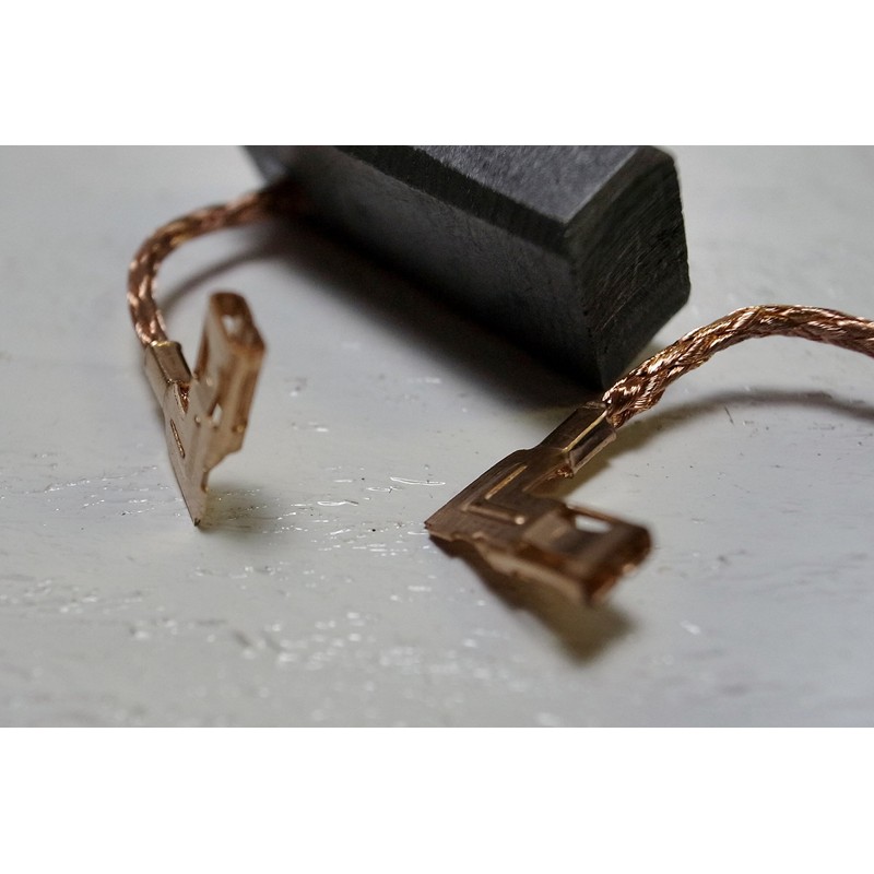 Makita CB-351 197244-2 Carbon Brush (Shear Type)