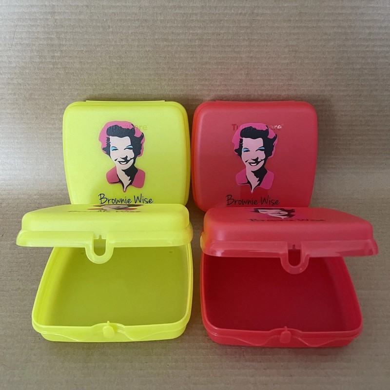 Tupperware Sandwich Keeper (Set of 4) Brownie Wise Red Yellow