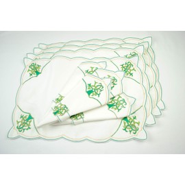 Spring and Easter Set of 4 Table Place Settings (4 Placemats/4 Napkins) in a Green Celtic Tree of Life Design.
