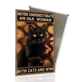 Letrero de metal clásico de gato negro, Never Underestimate an Old Women Funny Cat Sign Decoración de pared para recámara, baño, letrero de metal retro de estaño, cartel de metal para decoración del