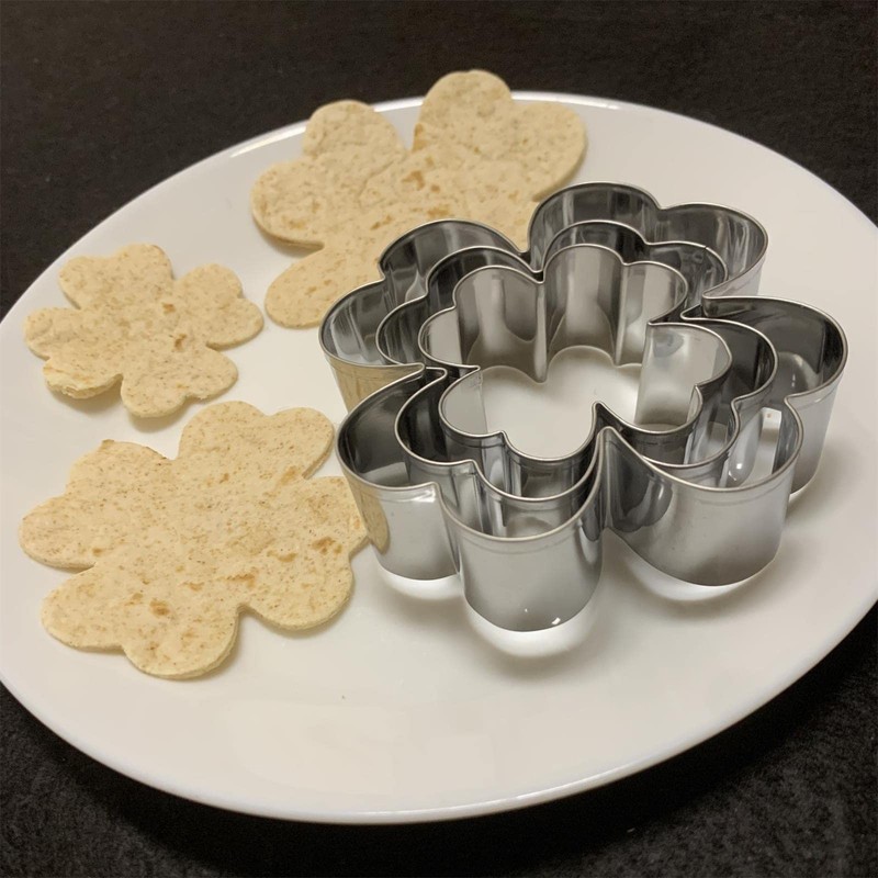 UKoosien 4 Leaf Clover Cookie Cutter Set-Size 3.5" 2.6" 2"-3