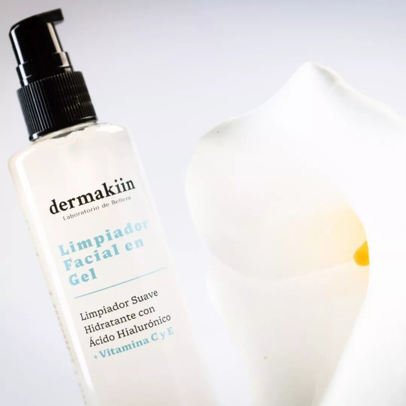 Dermakiin Limpiador Facial Antiedad En Gel Con Antioxidantes