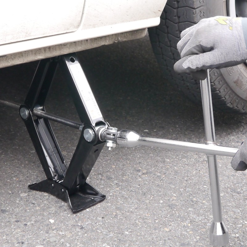 EMERSON In-Car Jack Helper EM-234