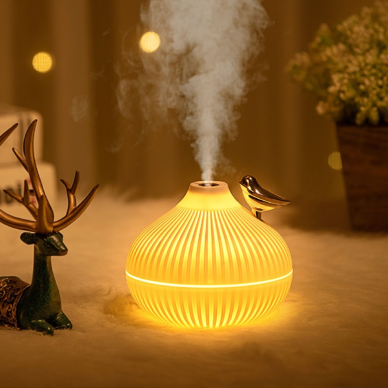 Mist Humidifier Small Onion Shape USB Lighting Quiet Small Air