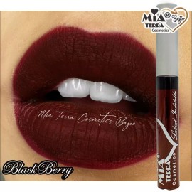 Mia Terra Labial Indeleble Acabado Mate Color Blackberry