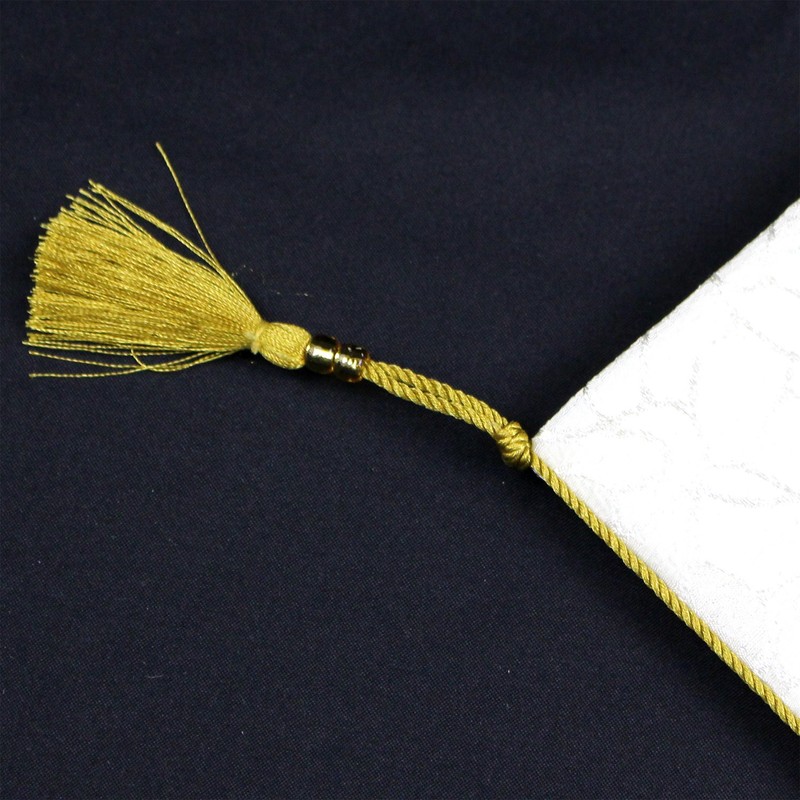 Maruai Japanese Cloth Gift Money Fold, Western Style, Floral, whites