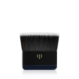 Clé de Peau Beauté (현대백화점)끌레드뽀 보떼 래디언트 파우더 파운데이션 II 브러쉬 (Hyundai Department Store) Clé de Peau Beauté Radiant Powder Foundation II Brush