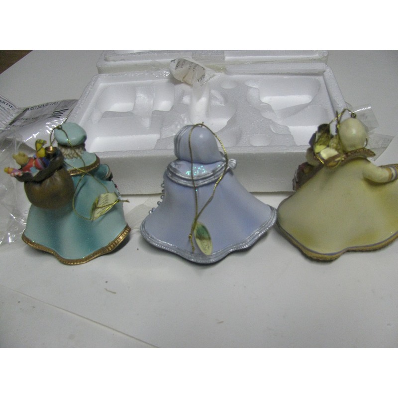 Thomas Kinkade Old World Santa Ornaments (Set of 3) Issue