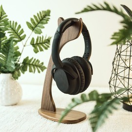 kalibri Wooden Headphone Holder Stand - Universal Wood Slim Headset Hanger - Desk Display Hanger for Gaming Headsets DJ Headphones Earphones in Walnut