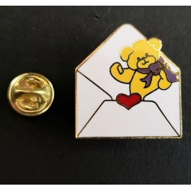 Unbranded Cute Vintage Enamel Yellow Bear w Purple Bow & Heart in Envelope Lapel Hat Pin