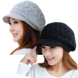HINDAWI Winter Newsboy Hats for Women Outdoor Warm Knit Snow Ski Crochet Skull Caps Black Grey