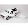1978 Ford Bronco 1:24 Diecast Model Car White SUV SUT