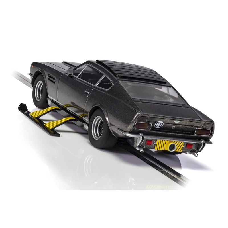 James Bond Aston Martin V8 The Breath of Death