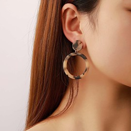 TseenYi Boho Acrylic Resin Hoop Earrings Mottled Tortoiseshell Resin Earrings Resin Large Circle Dangle Earrings Vintage Acrylic Round Hoop Earrings Jewelry for women and Girls