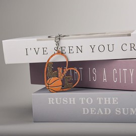 Novelty Basketball Gifts for Boys Girls Birthday Christmas Gifts for Women Men Wooden Basketball Love Heart Keyring Gifts for Son Grandson Nephew Basketball Keyring Gift Ideas