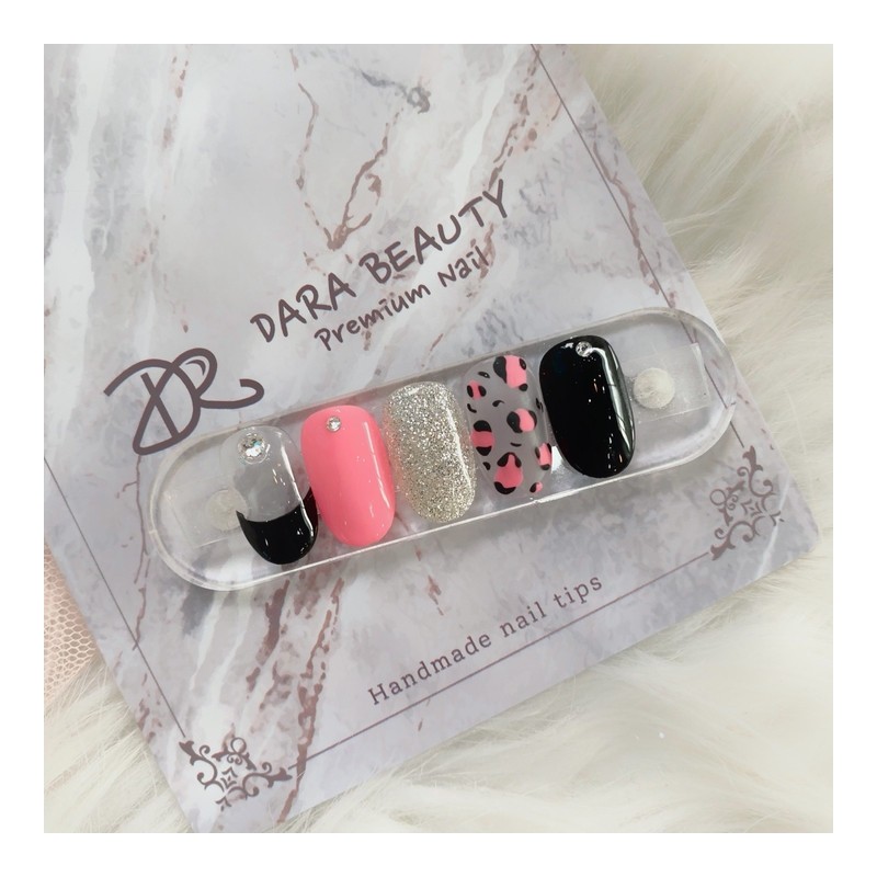 Next day delivery⭐Blackpink Hope Nail⭐ / 다음날발송⭐블랙핑크 호피네일⭐