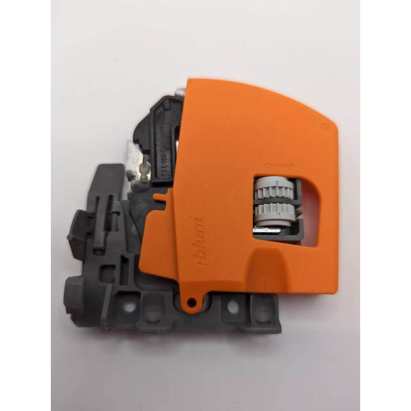 BLUM T51.1901 Left and Right Locking Device for Tandem Tracks