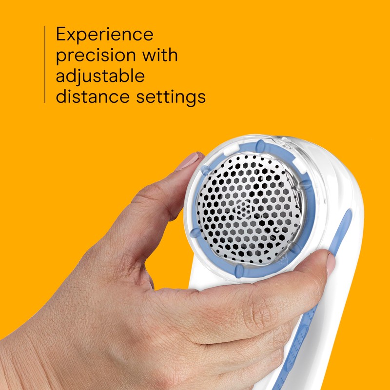 Conair Fabric Shaver and Lint Remover, Battery-Operated Portable Clothes Shaver