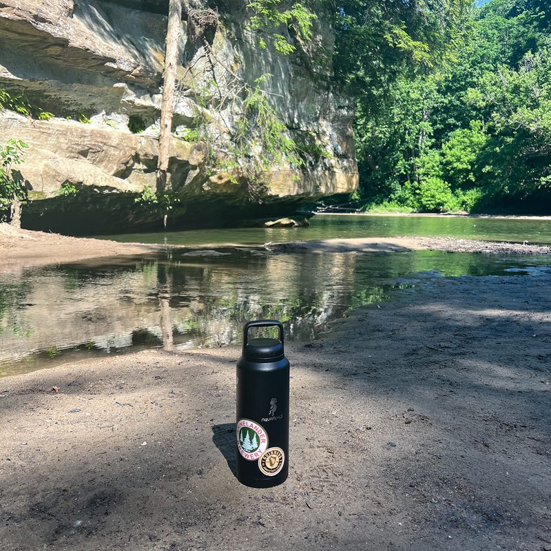 Aquapelli Vacuum Insulated Water Bottle, 34 ounces, Midnight Black