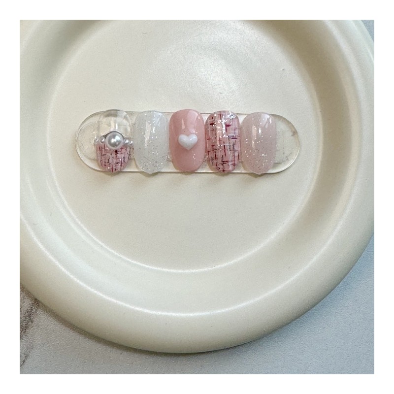 Dara Beauty 2024 January Art of the MonthTweed Check Nail❣